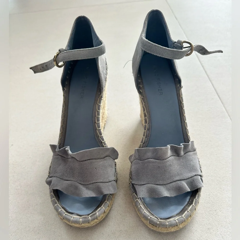 Marc Fisher Kandria Blue Suede Ruffle Open Toe Wedge Espadrille Sandals Size 8.5